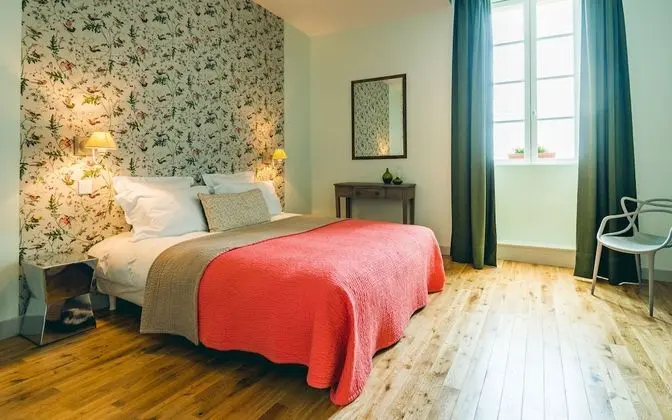 Tek Büyük veya İki Ayrı Yataklı Oda, Özel Banyo (Colibri)