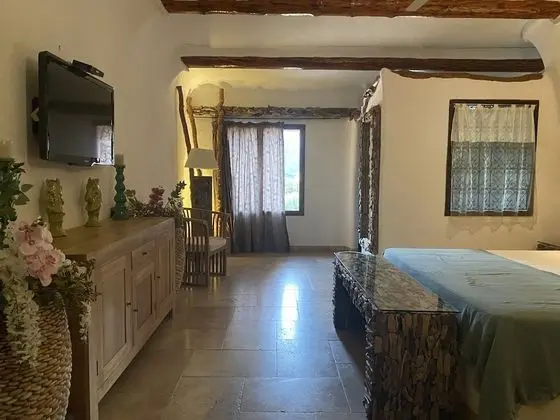 Luxury Tek Büyük Yataklı Oda