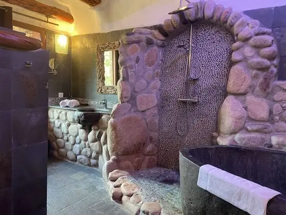 Luxury Tek Büyük Yataklı Oda