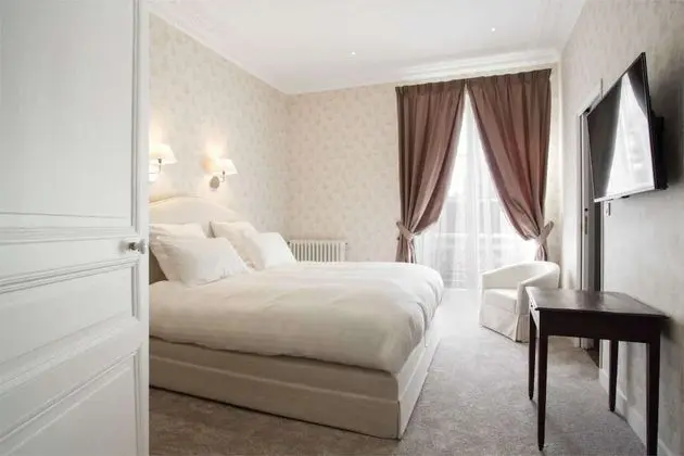 Tek Büyük Yataklı Oda (Marguerite)