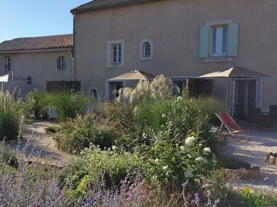 Ev (Charme 6 personnes)