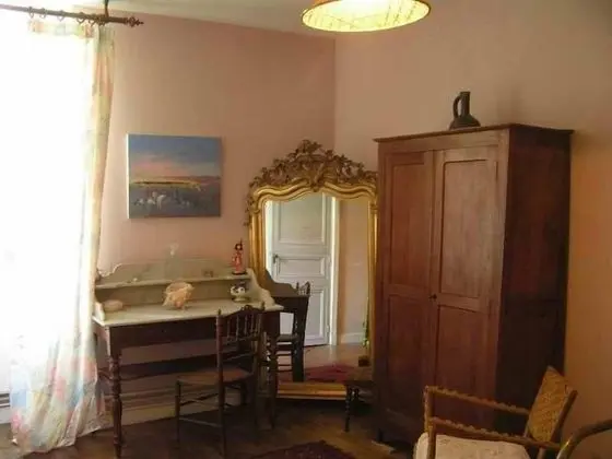 Tek Büyük veya İki Ayrı Yataklı Oda (Charmille)