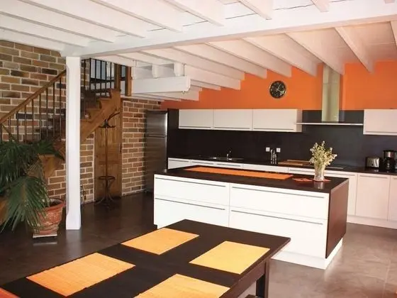 Kır Evi, Banyolu/Duşlu, Bahçe Manzaralı