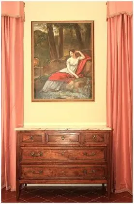 Tek Büyük Yataklı Oda, Tepe Manzaralı (Joséphine)