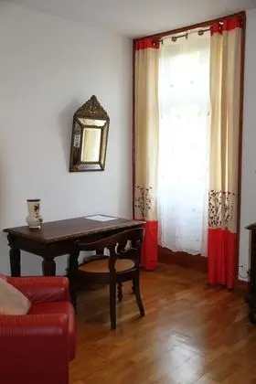 Tek Büyük Yataklı Oda (Coquelicots)