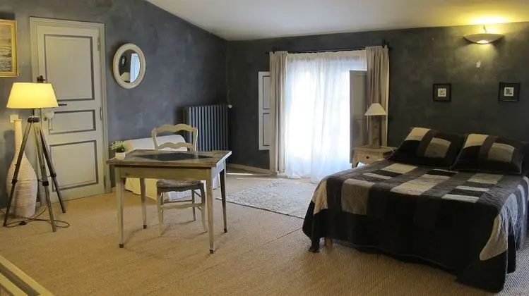 Tek Büyük Yataklı Oda (Picasso)