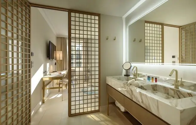 Luxury Tek Büyük Yataklı Oda