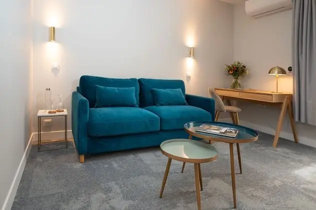 Dubleks (Outbuildings)