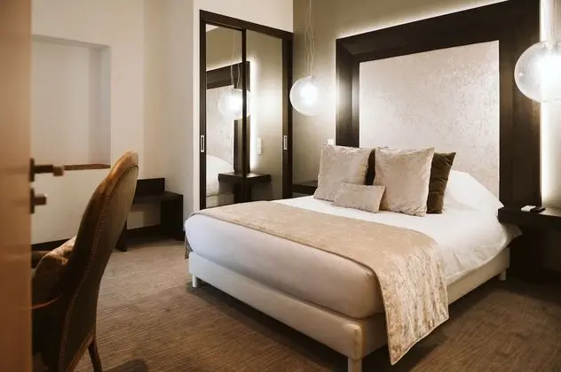 Comfort Tek Büyük Yataklı Oda