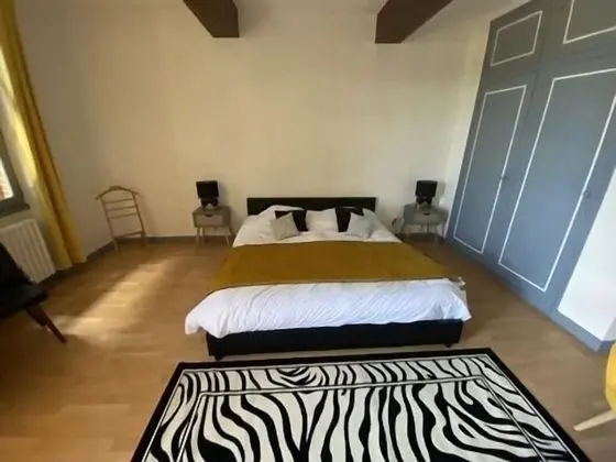 Süit, Banyolu/Duşlu, Avlu Manzaralı (Grande Suite)