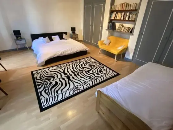 Süit, Banyolu/Duşlu, Avlu Manzaralı (Grande Suite)