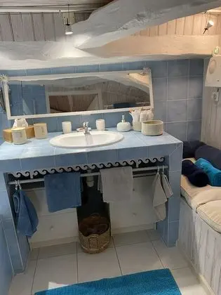 Tek Büyük Yataklı Oda (Romane)