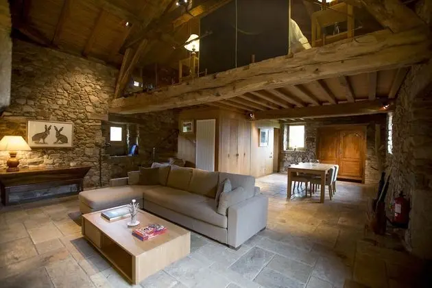 Kır Evi (3 Licorne)