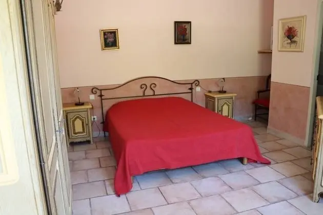 Tek Büyük Yataklı Oda (La Poterie)