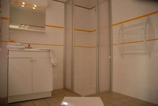 Economy İki Ayrı Yataklı Oda, Ortak Banyo