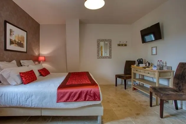 Tek Büyük Yataklı Oda (La Roque Gageac)