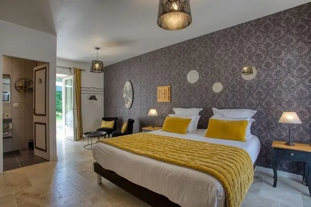 Tek Büyük Yataklı Oda (Les Milandes)