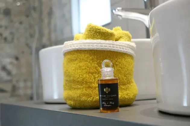 Tek Büyük Yataklı Oda (Les Milandes)