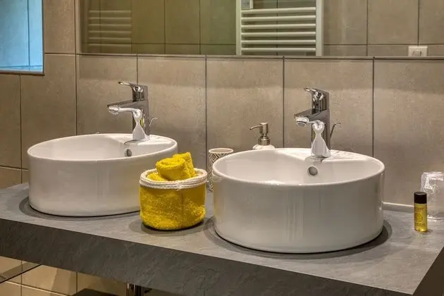 Tek Büyük Yataklı Oda (Les Milandes)