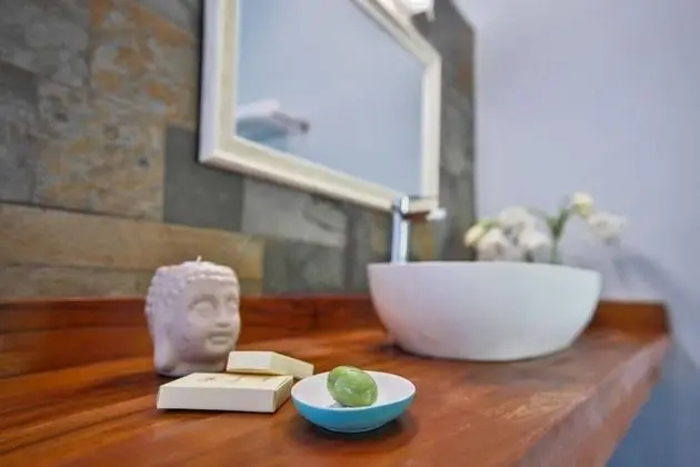 Deluxe Tek Büyük Yataklı Oda, Deniz Manzaralı