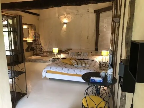 Üç Kişilik Oda, Banyolu/Duşlu (Coquelicot)