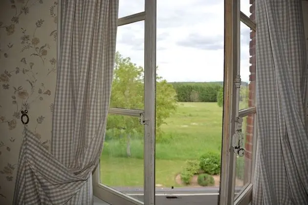 Büyük Yataklı Tek Kişilik Oda