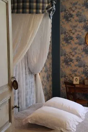 Tek Büyük Yataklı Oda (Chambre Bleue)