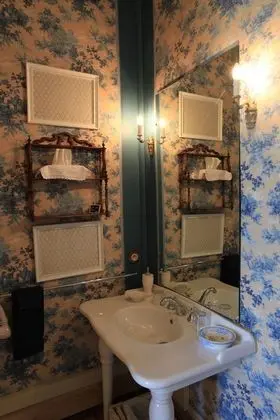 Tek Büyük Yataklı Oda (Chambre Bleue)