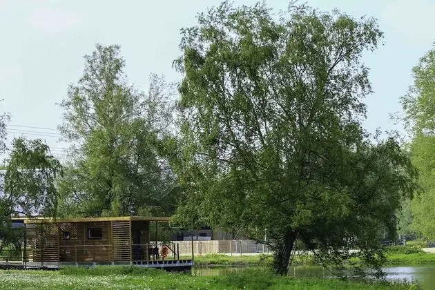 Karavan (Maison sur L'eau)