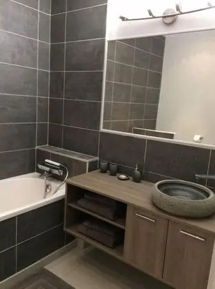 Deluxe Tek Büyük Yataklı Oda, Küvet (Spacieuse)