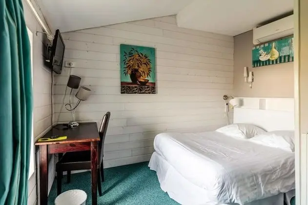 Standard Tek Büyük Yataklı Oda