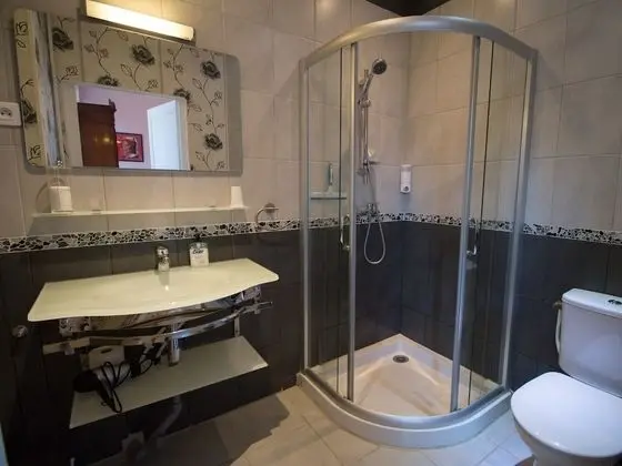 Comfort Tek Büyük Yataklı Oda, Banyolu/Duşlu (2)