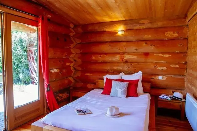 Kulübe, Birden Çok Yatak, Sigara İçilmez (Cabane de Trappeur)