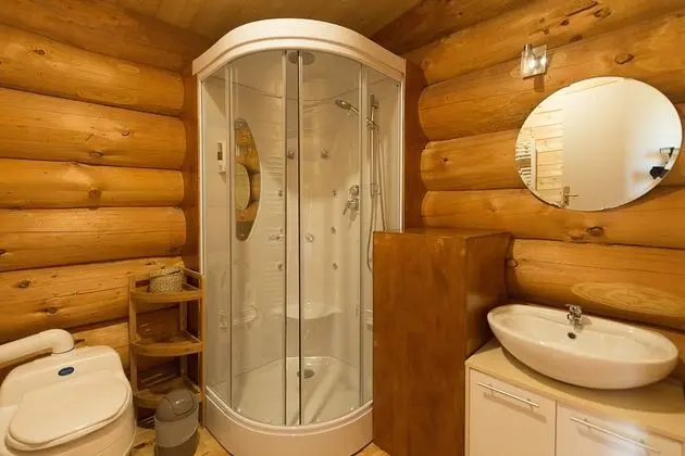 Kulübe, Birden Çok Yatak, Sigara İçilmez (Cabane de Trappeur)