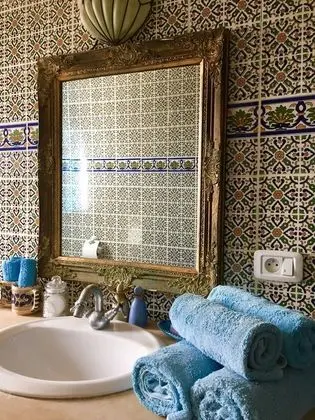 Romantic Tek Büyük Yataklı Oda, 1 Büyük (Queen) Boy Yatak, Sigara İçilmez, Kısmi Deniz Manzarası