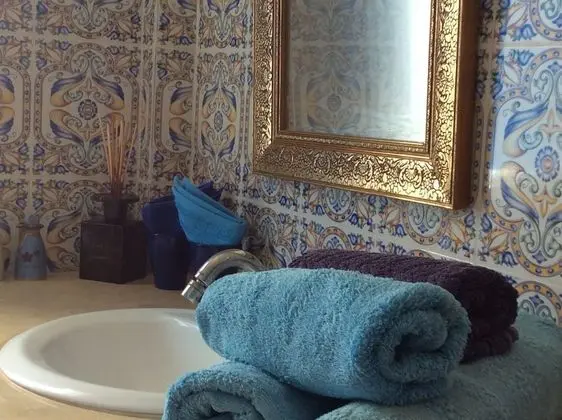 Romantic Tek Büyük Yataklı Oda, 1 Büyük (Queen) Boy Yatak, Sigara İçilmez, Kısmi Deniz Manzarası