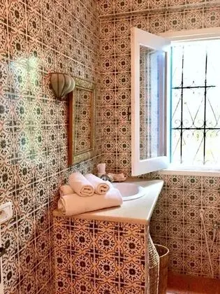 Romantic Tek Büyük Yataklı Oda, 1 Büyük (Queen) Boy Yatak, Sigara İçilmez, Kısmi Deniz Manzarası