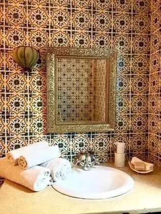 Romantic Tek Büyük Yataklı Oda, 1 Büyük (Queen) Boy Yatak, Sigara İçilmez, Kısmi Deniz Manzarası