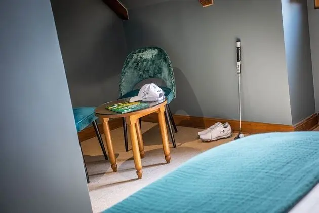 Büyük Yataklı Tek Kişilik Oda