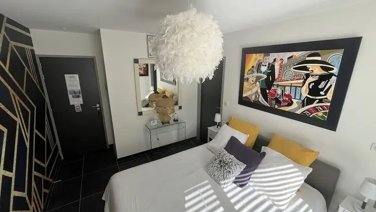 Tek Büyük Yataklı Oda (Roxane)