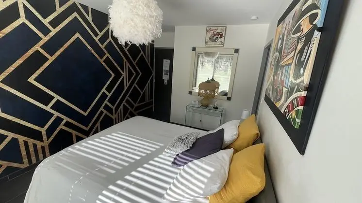 Tek Büyük Yataklı Oda (Roxane)