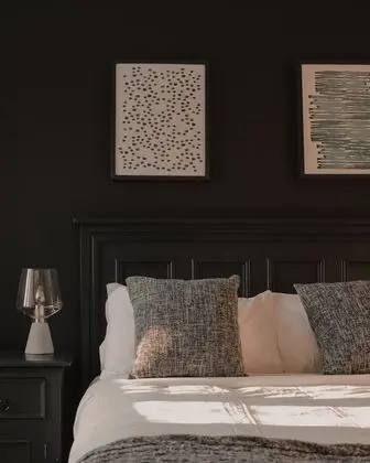 Classic Oda, 1 Büyük (Queen) Boy Yatak