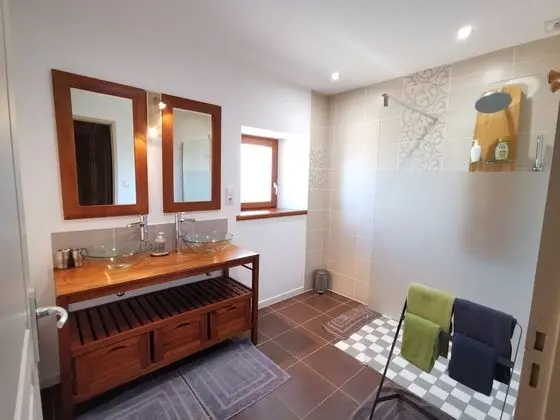 Tek Büyük Yataklı Oda (Le Sorbier)