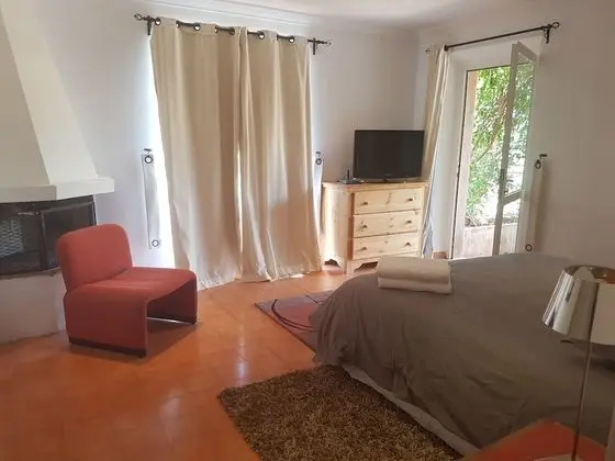 Tek Büyük Yataklı Oda, 1 Büyük (Queen) Boy Yatak, Dağ Manzaralı