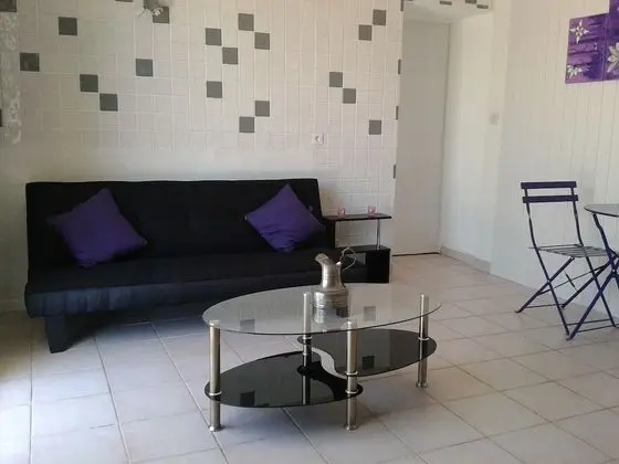 Üç Kişilik Oda (Prune)
