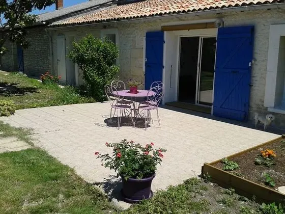 Üç Kişilik Oda (Prune)
