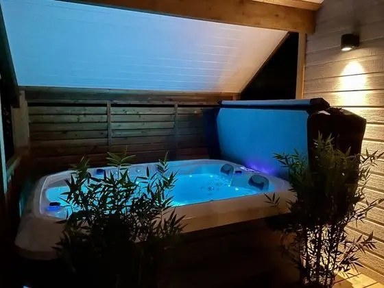 Premium Süit, 1 Büyük (Queen) Boy Yatak, Sıcak Su Havuzu, Dağ Manzaralı