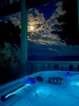 Premium Süit, 1 Büyük (Queen) Boy Yatak, Sıcak Su Havuzu, Dağ Manzaralı