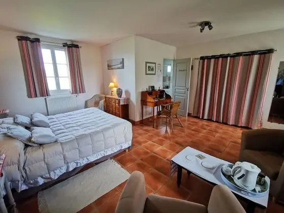 Comfort Tek Büyük Yataklı Oda, Bahçe Manzaralı (Trouville)