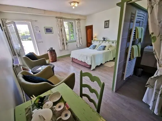 Standard Tek Büyük Yataklı Oda, Banyolu/Duşlu, Bahçe Manzaralı (Houlgate)